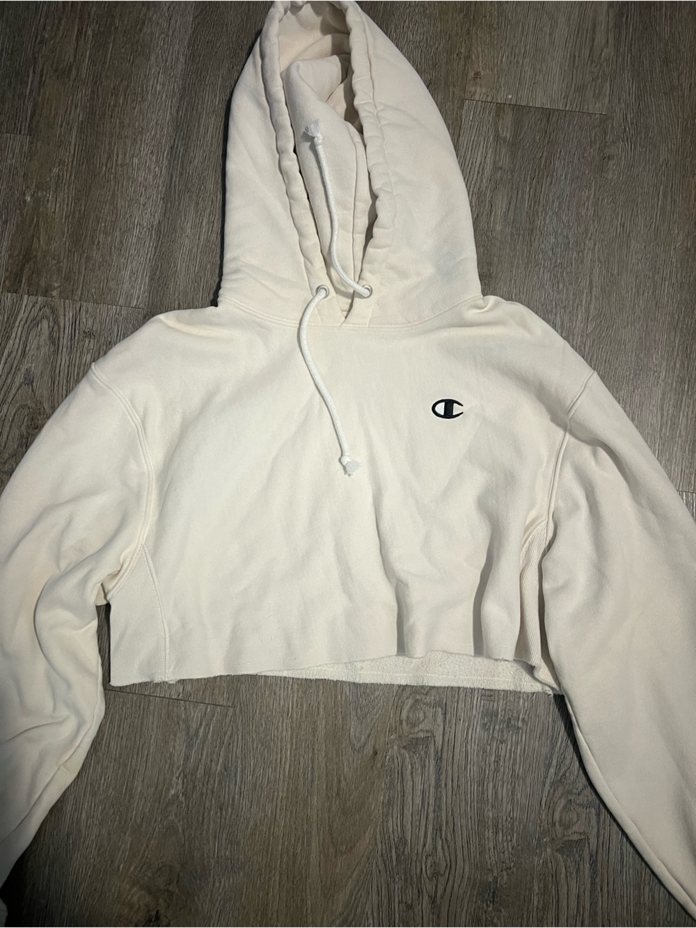 Champion Women’s Cream Cropped Hoodie with Classic Logo